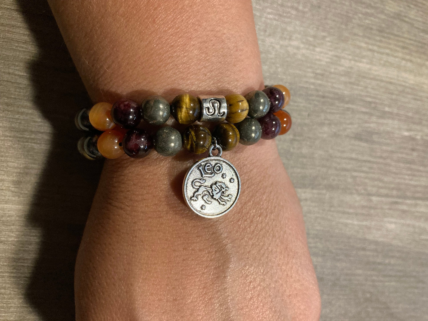 Leo zodiac astrology bracelet - July August - Crystal Jewelry - Tigers eye - Garnet - Pyrite - Carnelian - Hematite