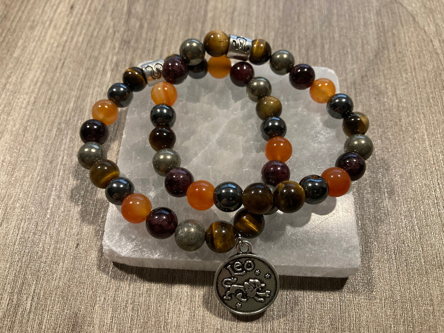 Leo zodiac astrology bracelet - July August - Crystal Jewelry - Tigers eye - Garnet - Pyrite - Carnelian - Hematite