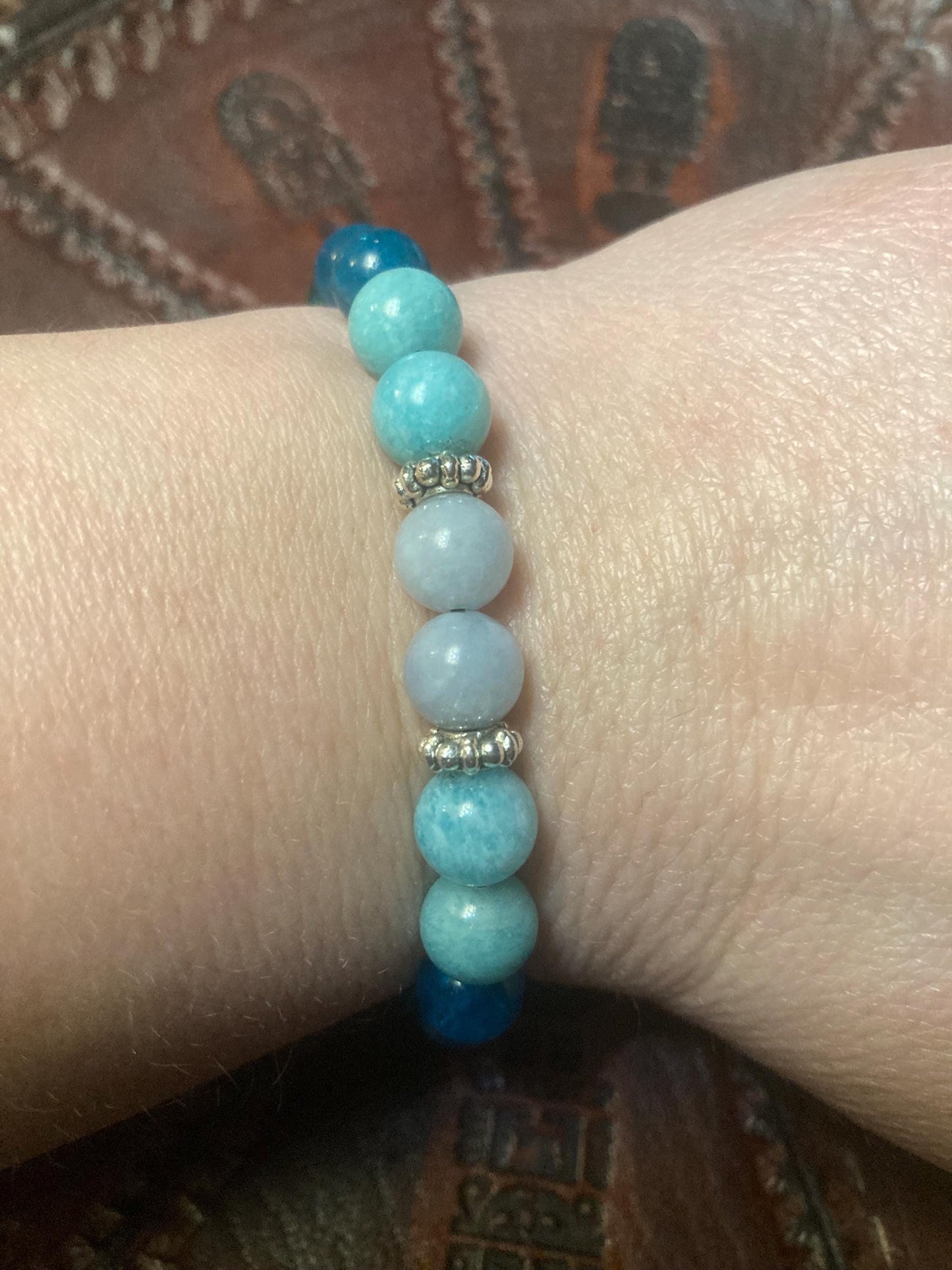 Chill Out Bracelet - Calming - Relaxing energy - Crystal Healing Jewelry - Aquamarine - Amethyst - Apatite - Amazonite - Tigers eye