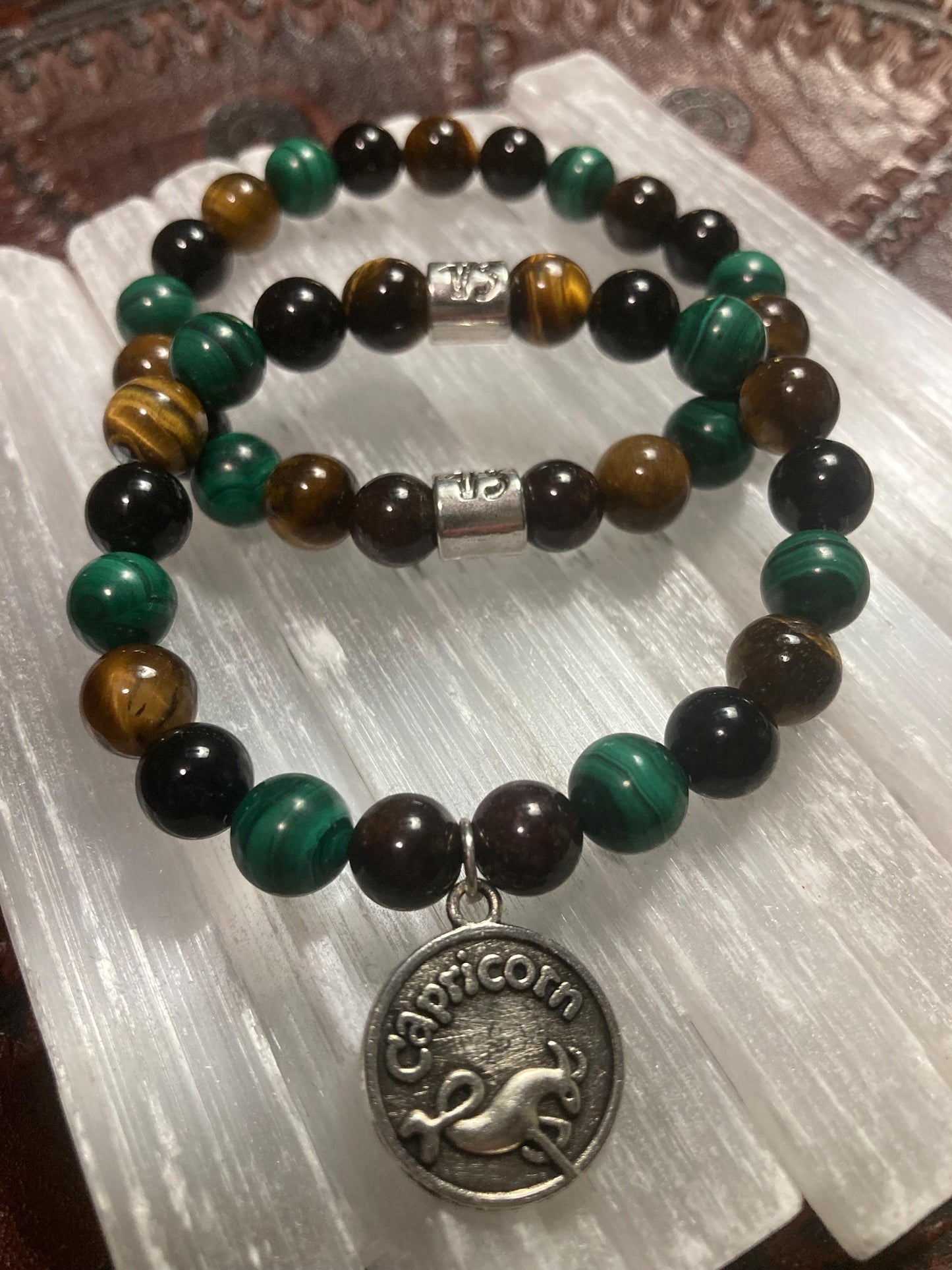 Capricorn Astrology Zodiac Bracelet - December January - Malachite - Tigers eye - Garnet - Obsidian