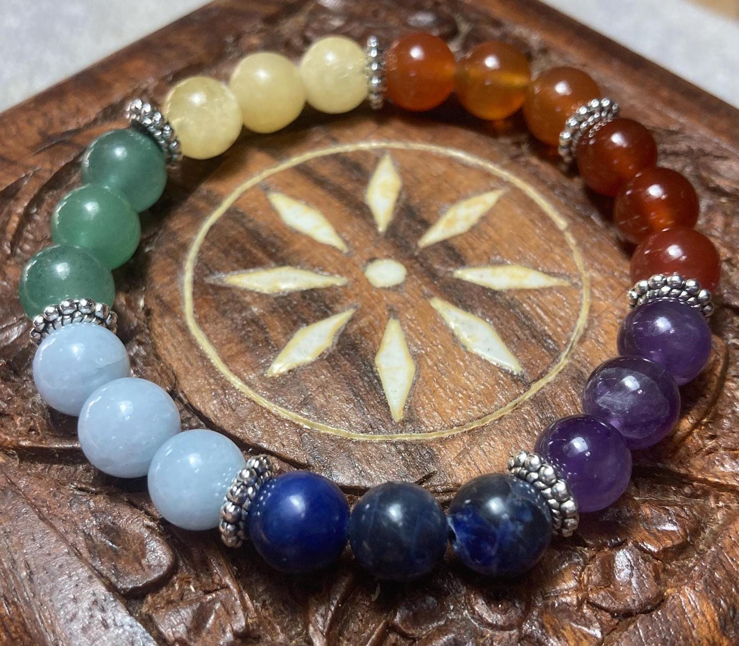 7 CHAKRA bracelet - Crystal Healing Bracelet - Amethyst - Sodalite - Aquamarine - Aventurine - Calcite - Carnelian - Red Agate